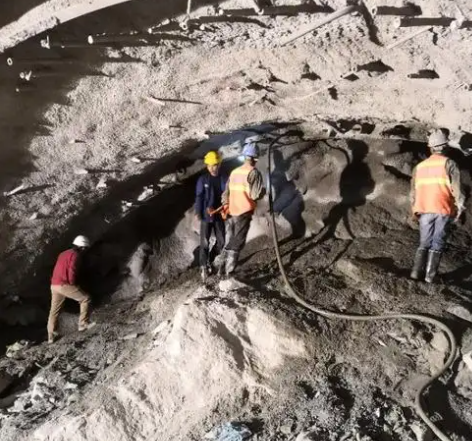 项城拱顶带模注浆料的施工流程及注意事项